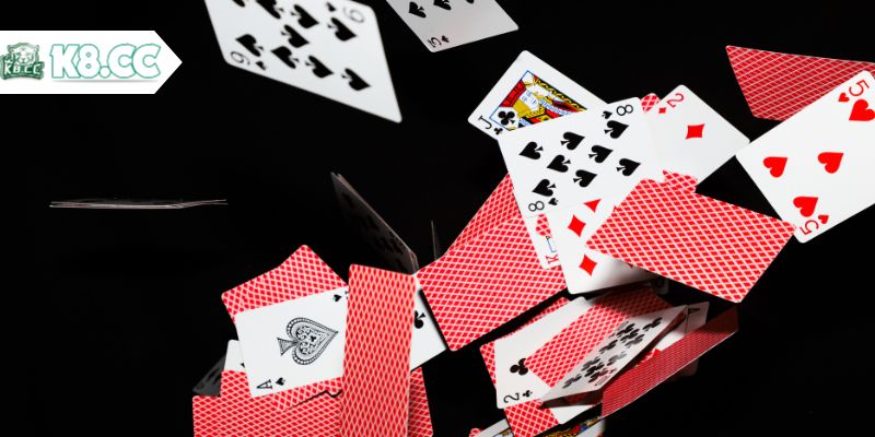 Sự ra đời của game dùng thẻ bài